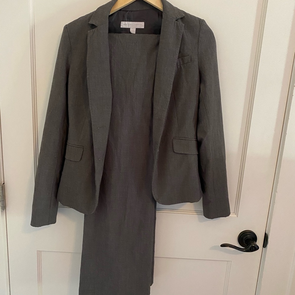 New York & Company Gray suit and pants set